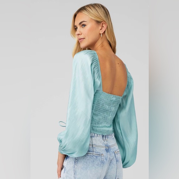 Line and Dot Peyton Top. Size M - Picture 3 of 11